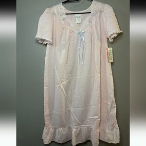 🦄Basic Editions Light Pink Chemise with Blue Ribbon Size M